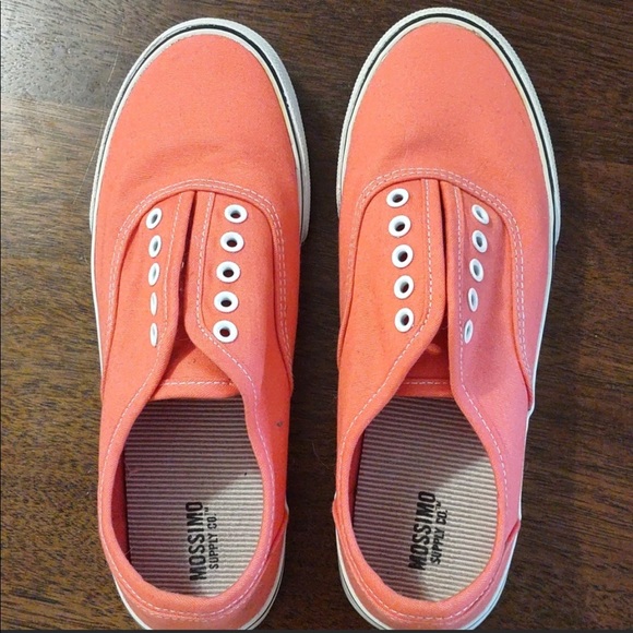 Coral Low Tops 💗🧡 - Picture 7 of 9